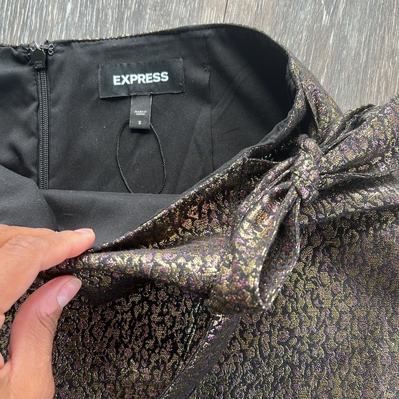 Express Skirt, Metallic, Fuchsia & Green Pattern - Picture 3 of 4